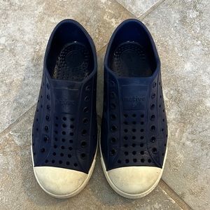Navy Boys Shoes - Size J1
